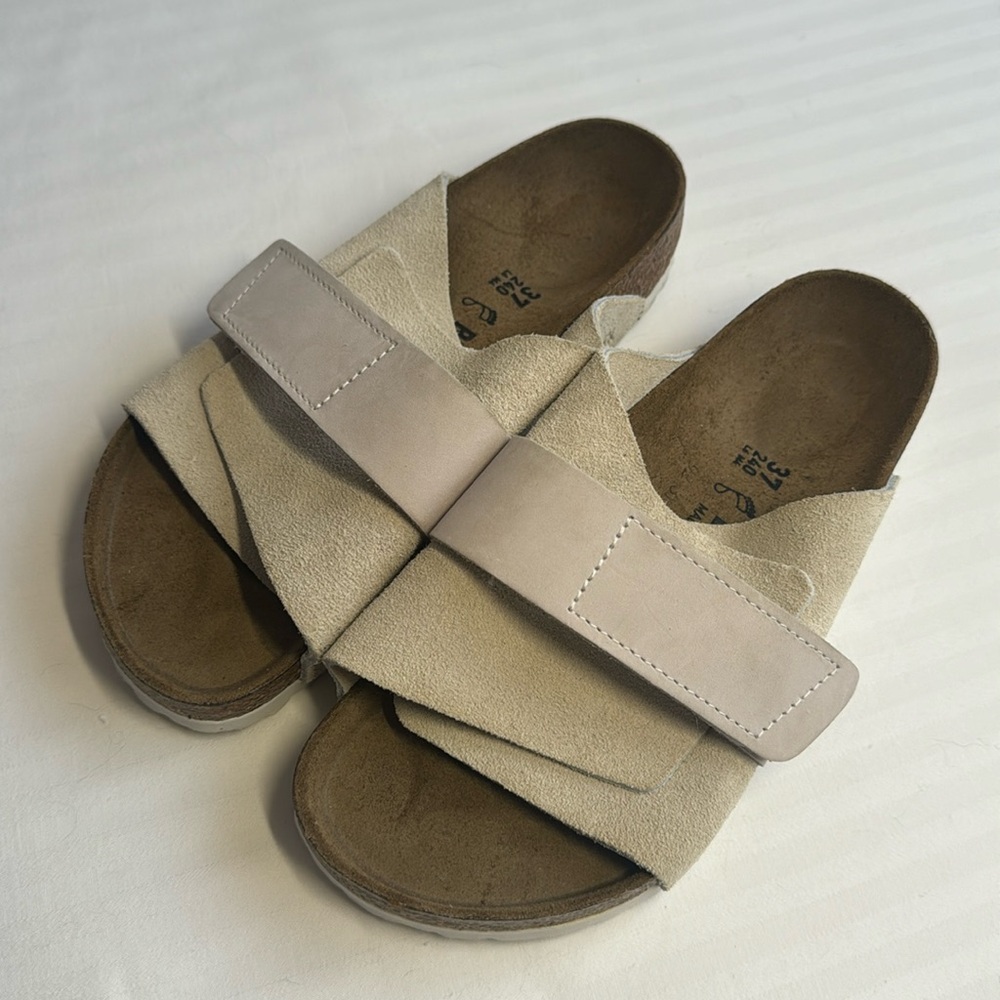 Birkenstock Kyoto Suede Sandals in Beige Off-White